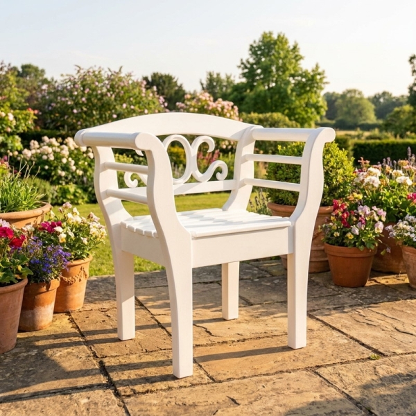 gartenstuhl mit schnitzerei